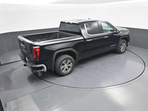Used 2025 GMC Sierra 1500 SLT AWD/4WD image 29