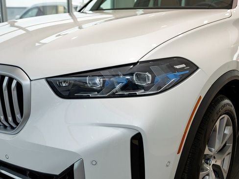New 2026 BMW X5 xDrive50e w/ Premium Package AWD/4WD image 8