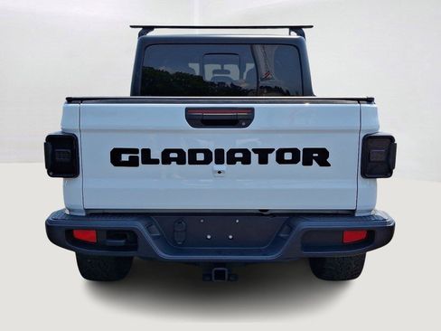 Used 2022 Jeep Gladiator Sport AWD/4WD image 6