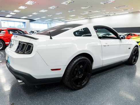 Used 2011 Ford Mustang GT Premium w/ Brembo Brake Pkg RWD image 4