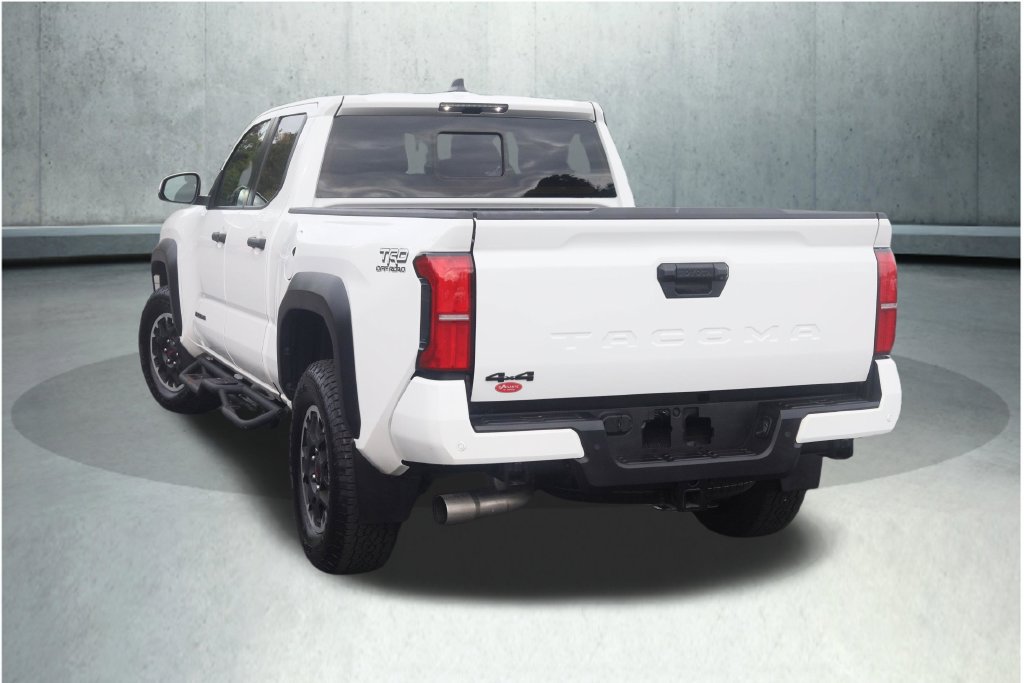 Used 2024 Toyota Tacoma TRD Off-Road w/ TRD Off Road Upgrade Package AWD/4WD image 13