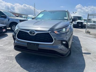 Used 2022 Toyota Highlander XLE