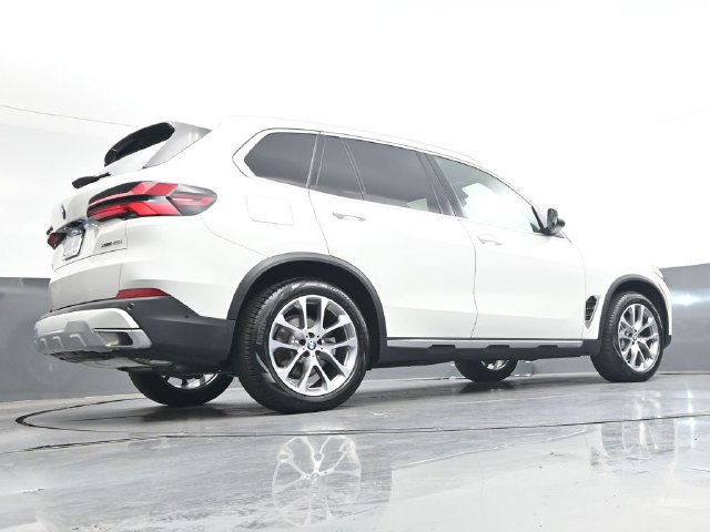 Certified 2024 BMW X5 xDrive40i w/ Parking Assistance Package AWD/4WD image 34