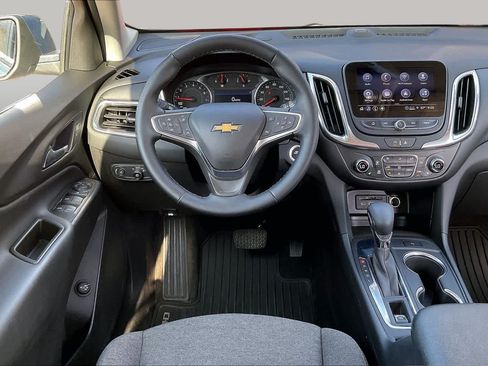 Used 2024 Chevrolet Equinox LT FWD image 7