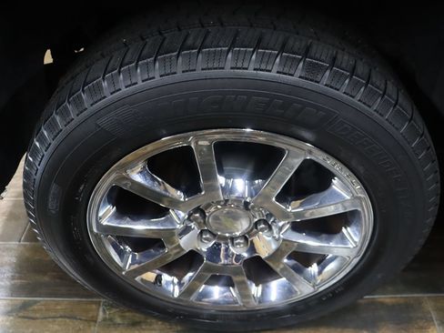 Used 2015 Chevrolet Tahoe LT RWD image 27