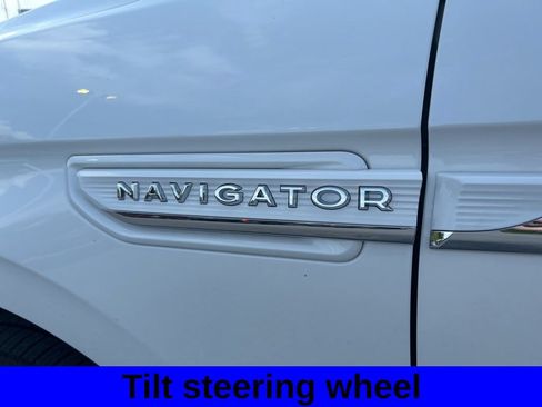 Used 2023 Lincoln Navigator Reserve AWD/4WD image 16