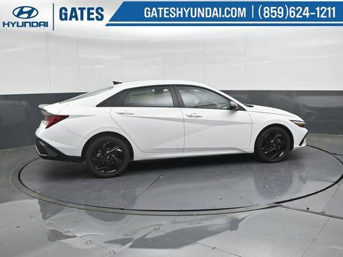 New 2026 Hyundai Elantra Sport image 3