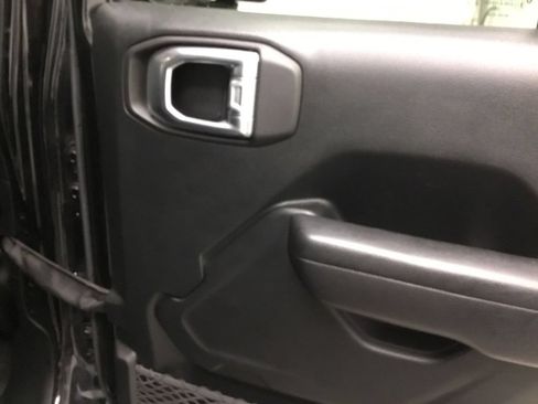 Used 2021 Jeep Wrangler Unlimited Sport AWD/4WD image 18