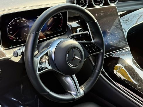 Used 2023 Mercedes-Benz GLC 300 4MATIC image 23