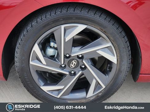 Used 2024 Hyundai Elantra SEL w/ Convenience Package FWD image 12