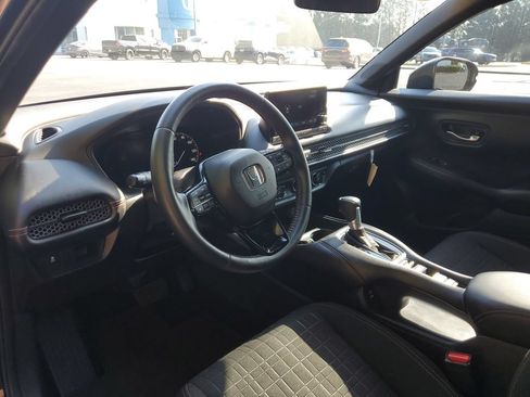 Certified 2025 Honda HR-V Sport image 20