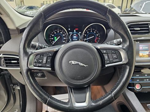 Used 2018 Jaguar F-PACE Prestige AWD/4WD image 31