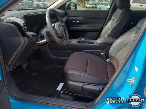 Certified 2025 Nissan Kicks SR w/ Interior Electronics Package image 16