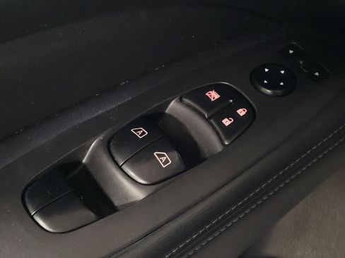Used 2016 Nissan Pathfinder SL w/ SL Premium Package FWD image 27