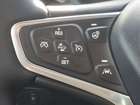 Used 2023 Chevrolet Equinox Premier image 19