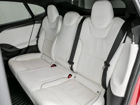 Used 2022 Tesla Model S Plaid AWD/4WD image 18