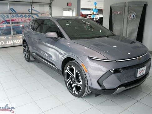 New 2026 Chevrolet Equinox EV LT image 1