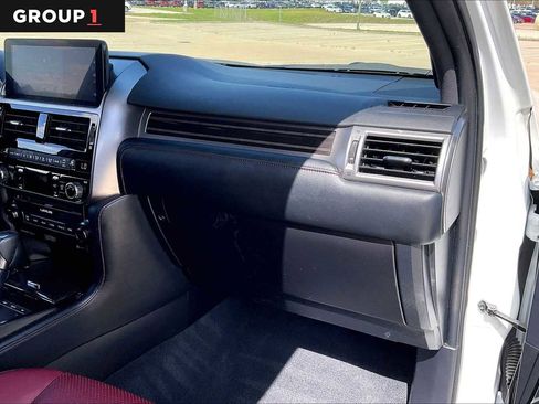 Certified 2022 Lexus GX 460 Luxury w/ Off Road Package image 16