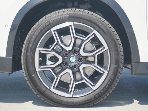 Used 2025 BMW X1 xDrive28i w/ Technology Package image 5