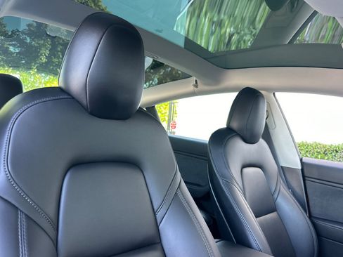 Used 2018 Tesla Model 3 Long Range image 26