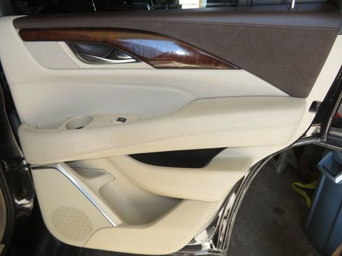 Used 2017 Cadillac Escalade Premium Luxury image 27