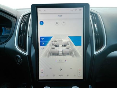 Used 2024 Ford Edge SEL image 43