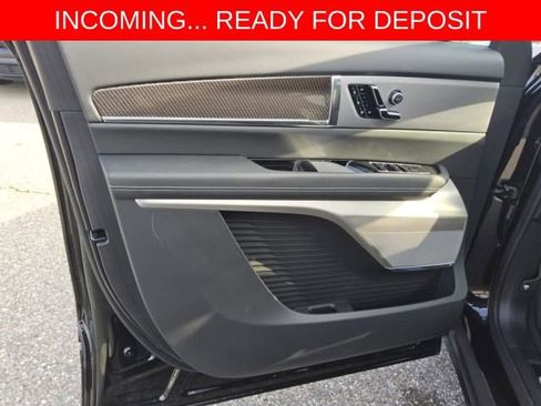 Used 2026 Cadillac Vistiq Premium Luxury w/ LPO, Floor Liner Package AWD/4WD image 5