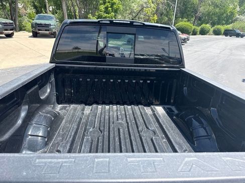 Used 2021 Nissan Titan SV w/ SV Convenience Package AWD/4WD image 11