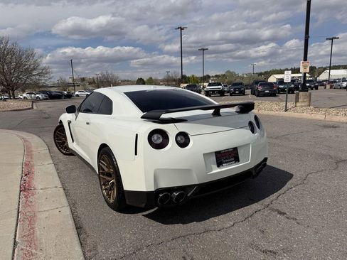 Used 2009 Nissan GT-R Premium AWD/4WD image 6