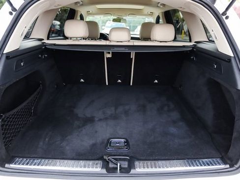 Used 2017 Mercedes-Benz GLC 300 4MATIC image 50