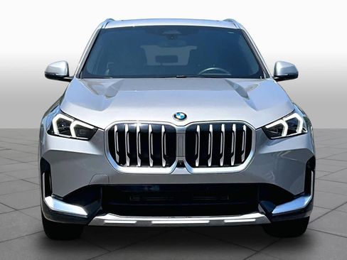 Certified 2025 BMW X1 xDrive28i AWD/4WD image 3