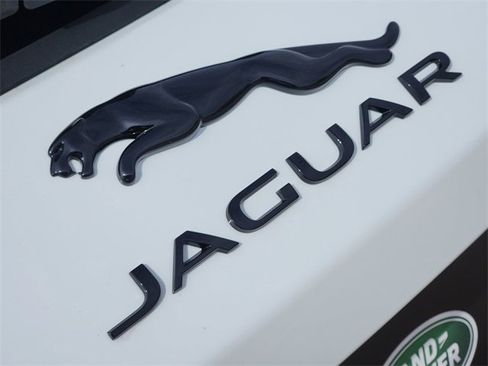 Used 2026 Jaguar F-PACE R-Dynamic S image 9