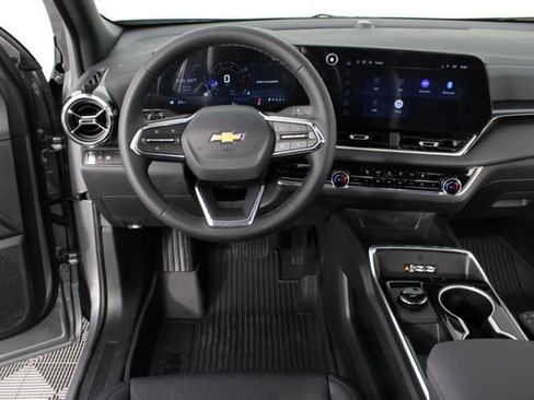 New 2026 Chevrolet Equinox LT FWD image 12