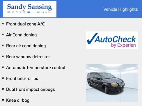 Used 2012 Chrysler Town & Country Touring FWD image 8