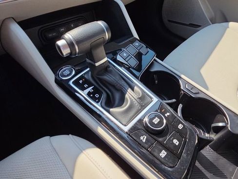 Used 2025 Kia Sportage EX FWD image 20