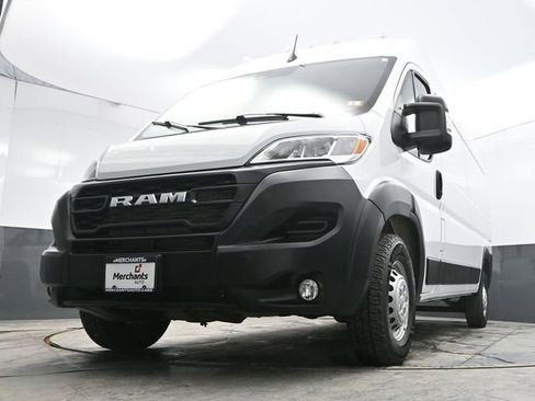 Used 2024 RAM ProMaster 2500 w/ Convenience Group image 30