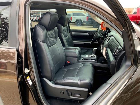 Used 2019 Toyota Tundra Platinum image 8