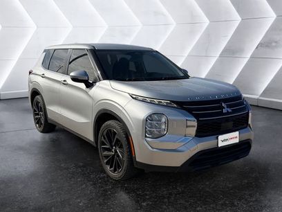 Used 2022 Mitsubishi Outlander ES