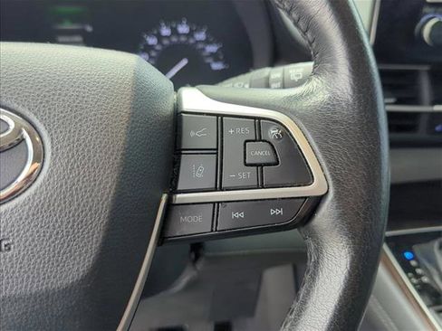 Certified 2021 Toyota Sienna XLE FWD image 14