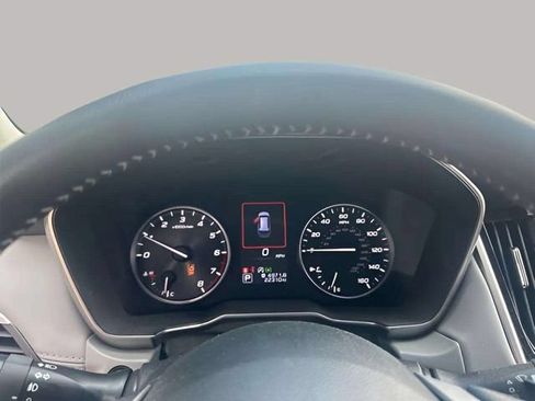 Used 2022 Subaru Outback Limited AWD/4WD image 11