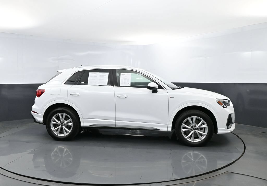 Used 2025 Audi Q3 2.0T Premium w/ Convenience Package AWD/4WD image 4