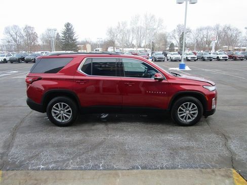 Used 2023 Chevrolet Traverse LT image 6