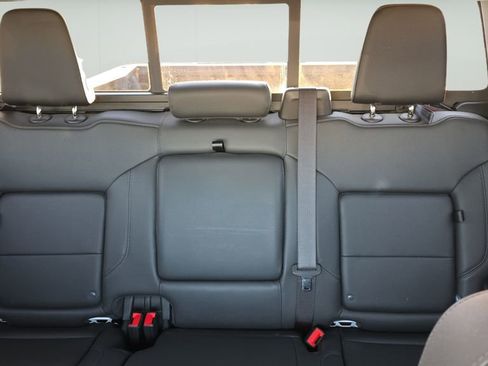 Used 2024 Chevrolet Silverado 1500 LT Trail Boss w/ LT Trail Boss Premium Package image 13