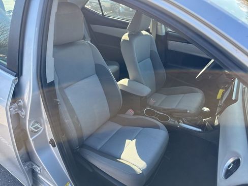 Used 2018 Toyota Corolla LE image 14