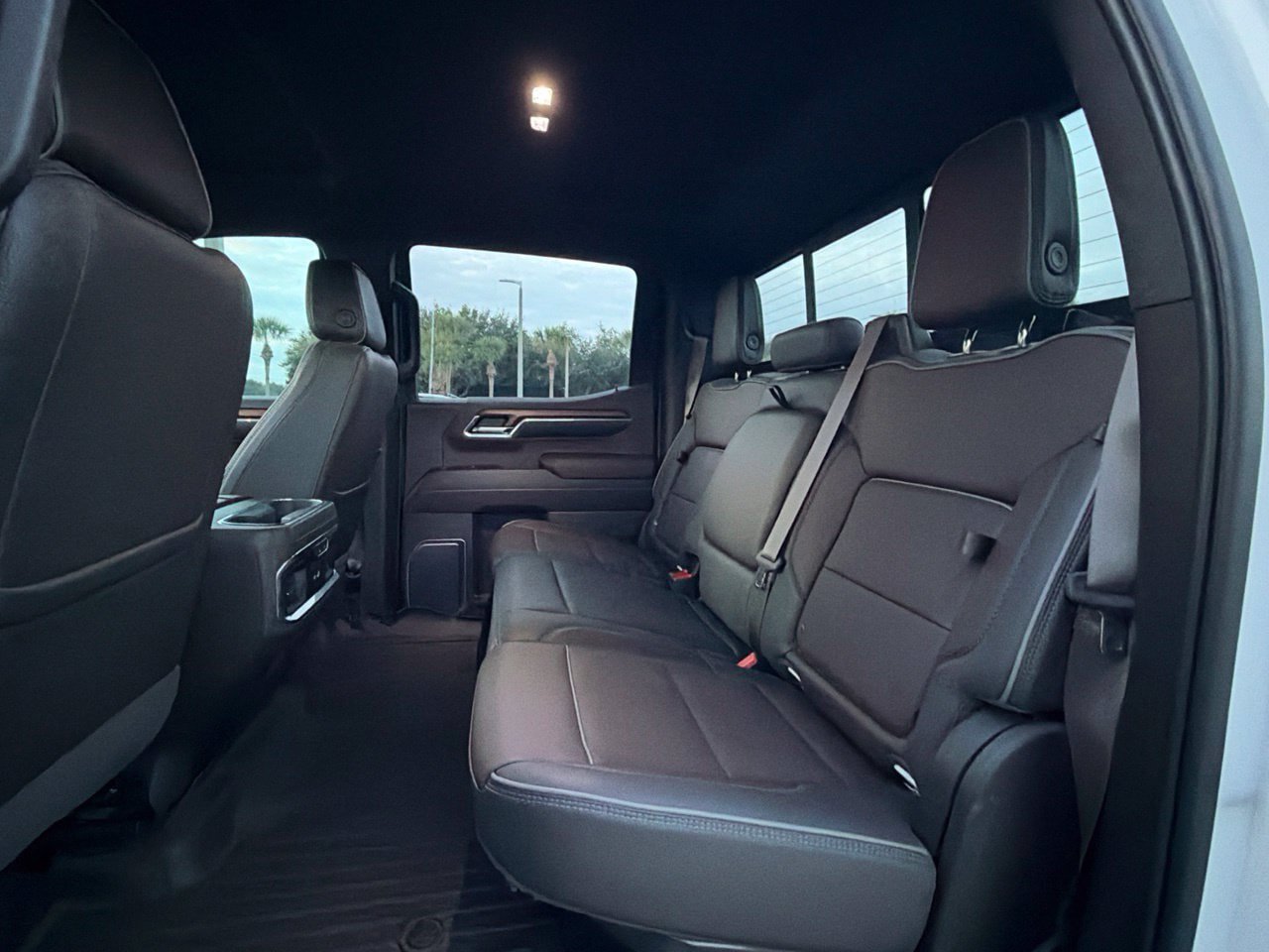 Used 2023 GMC Sierra 1500 Denali w/ Technology Package AWD/4WD image 7