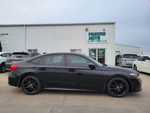 Used 2022 Honda Civic Sport image 8