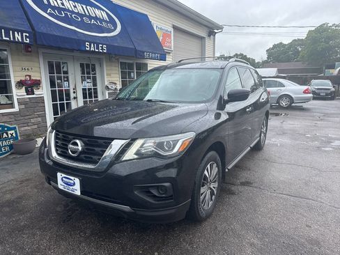 Used 2019 Nissan Pathfinder S AWD/4WD image 6