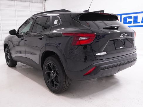 New 2026 Chevrolet Trax LT FWD image 9