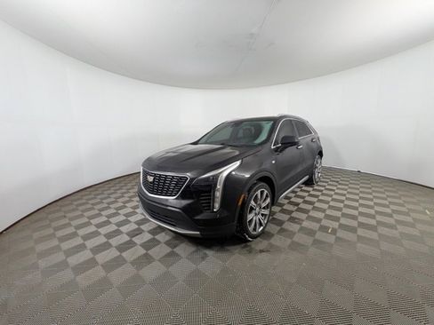 Used 2020 Cadillac XT4 Premium Luxury w/ Cold Weather Package image 29