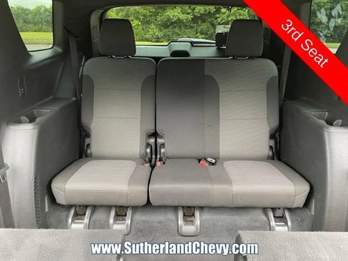 Used 2023 Chevrolet Traverse LT FWD image 40